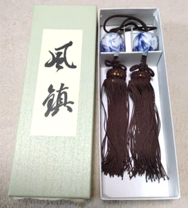 Japanese Hanging Scroll Weights Fuchin Pottery Blue Bamboo Design on White FS - Picture 1 of 2