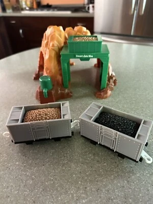 Thomas Train Mine Cars Crovan’s Gate Mining Company Trackmasters Cars 2009 Rare - Image 1 of 4