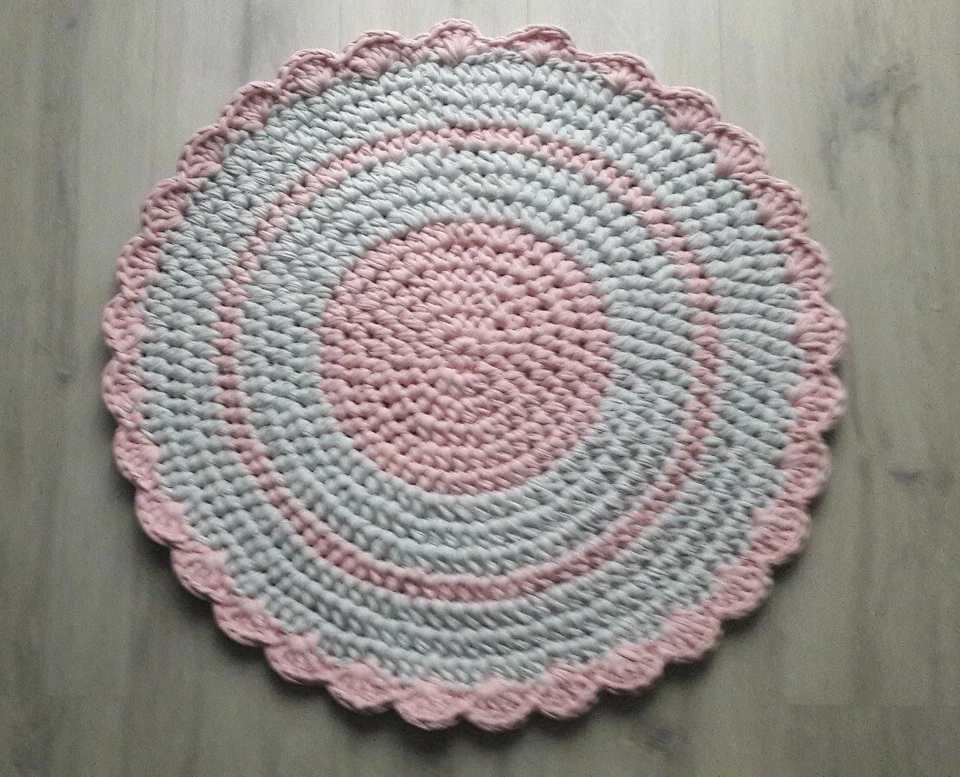 Badvorleger/ Teppich gehäkelt - Bild 1 von 3