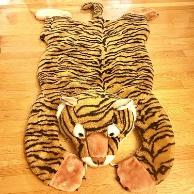 Alfombra de tigre de felpa juguetona Chrisha 1999 vintage alfombra de animales de peluche creaciones 49x38 Foto 1 de 4