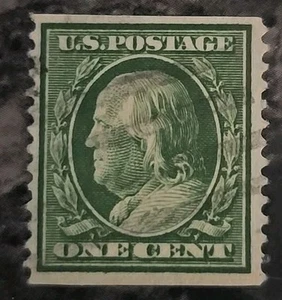 United States Scott 352 Ben Franklin Profile Perf 12 Vert. Fine Used (CV $190) - Picture 1 of 1