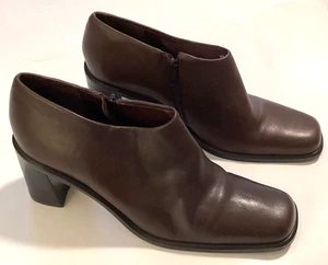 Bruno Valenti Damengröße 8,5 Braun Leder Eckige Zehenpartie Absatz Reißverschluss Seitliche Stiefeletten - Bild 1 von 10