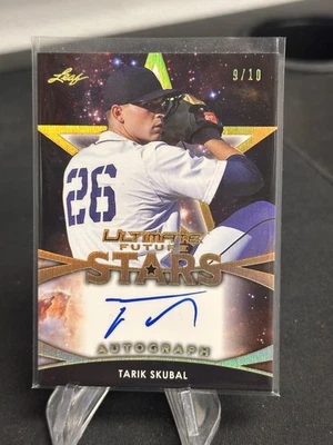 TARIK SKUBAL 2019 LEAF ULTIMATE FUTURE STARS GOLD SPECTRUM ON CARD AUTOGRAPH /10 - Image 1 of 2