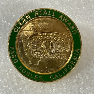 Vintage Clean Stall Award Pin Paso Robles California Mid State Fair 1in 6.69g - Picture 1 of 5