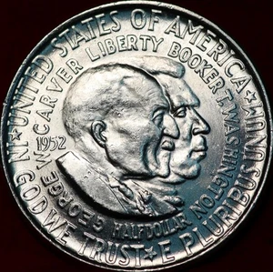 Uncirculated 1952 Washington/Carver Silver Commemorative Half Dollar - Picture 1 of 2