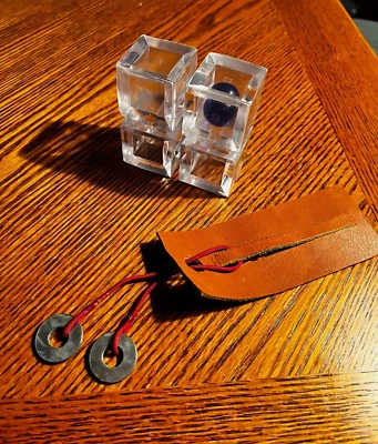 2 VINTAGE PUZZLES to DISASSEMBLE and REASSEMBLE - Image 1 of 4