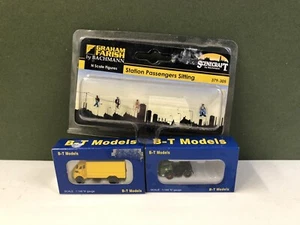 (Incomplete)Graham Farish Station Passengers Sitting Base Toys Leyland FG NGauge - Picture 1 of 12