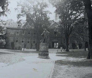 VINTAGE PHOTO William Mary College WREN BUILDING Williamsburg Virginia B&W 49 - Picture 1 of 3