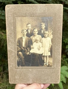 Antique cabinet card photo of a young family - Tupelo, Mississippi - Picture 1 of 4