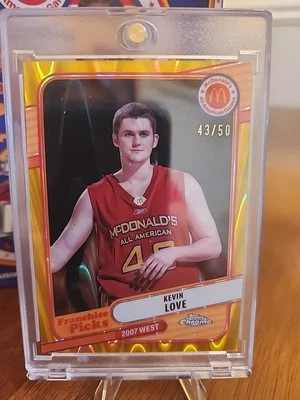 Kevin Love 2024 Topps Cromo McDonald's AA Oro RayWave Refractor 43/50 REA-KLV Foto 1 de 4