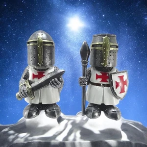 2 Templar Knight Figurines Gothic Medieval Crusader Warrior Statues 13.8cm - Picture 1 of 4
