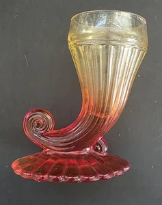 Jeannette Glass Amberina Horn of Plenty Vase Cornucopia Vintage USA 5.5 x 3.25 - Picture 1 of 4