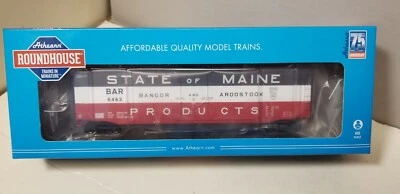 Bangor Aroostook Railroad 50' Boxcar STATE of MAINE 6462 Athearn Roundhouse 1132 - Image 1 of 4