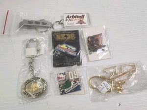 7 LLAVEROS Y ALFILERES DE CARRERAS NUEVOS COMO NUEVOS, Watkins Glen, Danica Patrick, Coors, Indy 500 - Imagen 1 de 10