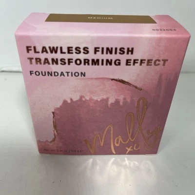MALLY XO ~ FLAWLESS FINISH TRANSFORMING EFFECT FOUNDATION Medium .41 OZ - Image 1 of 4