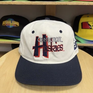 RARO DE COLECCIÓN AÑOS 90 Tapas con licencia UCONN Huskies Big East Sombrero - Gorra con tirantes - LIMPIO - Imagen 1 de 7