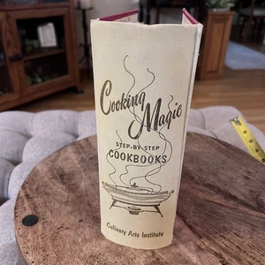 VINTAGE 1955 CULINARY ARTS INSTITUTE COOKING MAGIC COOKBOOKS 12 IN 1 - Picture 1 of 12