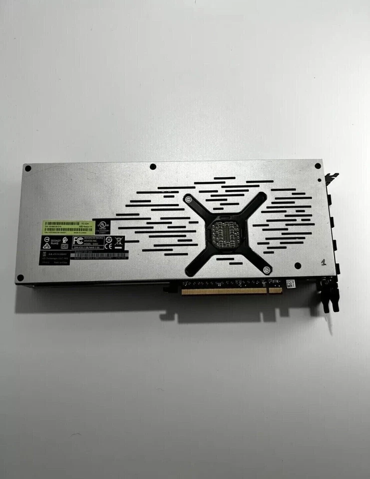 XFX AMD Radeon VII 16GB HBM2 7nm Graphics Card (212910140G) NOT WORKING - Image 1 of 1