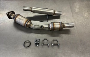 Convertidor catalítico con resonador Toyota Corolla 2009-2013 1,8 L - Imagen 1 de 3