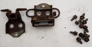 1980-1982 Datsun 720 Nissan Pickup OEM 80-82 Door Hinges Passenger Side - Picture 1 of 6