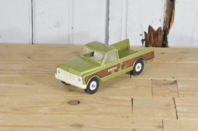 CAMIONETA PICKUP VINTAGE ERTL INTERNATIONAL HARVESTER PANEL DE MADERA VERDE Foto 1 de 4