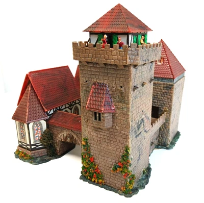 H0 - Burg mit Kirche Fachwerkhaus Figuren - Gebäude Häuser Haus ---- CG 1247 - Bild 1 von 4
