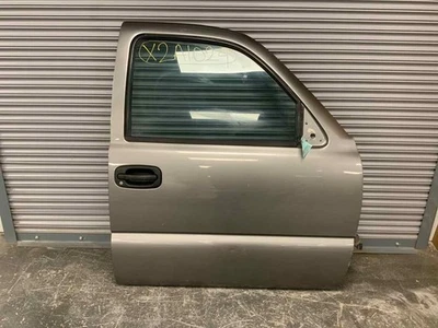 99-07 Chevy Silverado 1500 Passenger RH Graystone-16U Manual Door Shell *(Dent) Foto 1 de 4