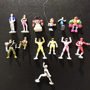 Lot Of 13 Misc Mini Figures including Power Rangers and Mighty Max Preowned - Picture 1 of 4