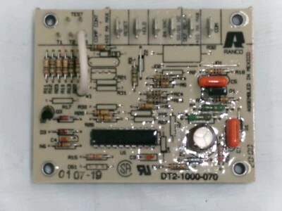 DT2-1000-ROBE   ROBERTSHAW CONTROL DEFROST ELECTRONIC TIMER FOR HEAT PUMP - Image 1 of 3