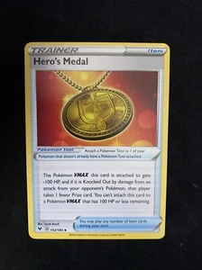 x4 Hero's Medal 152/185 VIVO VOLTAJE Pokémon Juego de Cartas Codicionables Juego Mazo x4 - Imagen 1 de 1