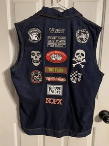 Herren maßgeschneiderte Denimweste Punk Ska Oi Nofx Außenseiter Dropkick Murphys rancid Gr. M - Bild 1 von 3