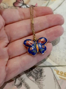 Vintage Cloissoine kleine blau und orange Schmetterling Halskette 24" Messing Kette - Bild 1 von 6