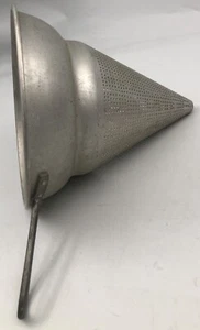 Vintage Wear Ever Aluminum Sifter #462 - Picture 1 of 8