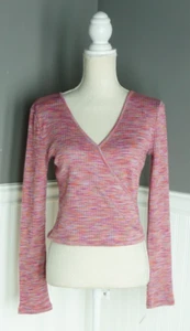 NEU So Bluse Damen Medium V-Ausschnitt Wickel Langarm Rosa Boho Cropped Shirt Neu mit Etikett - Bild 1 von 4
