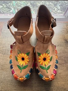Mexican Huaraches chunky heels colorful embroidered flowers SZ 8 - Picture 1 of 6