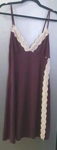 Dorina Nachtkleid Pflaume Gr.L UK14 stretchig Jersey Spitzenbesatz Nachthemd Seitenschlitz - Bild 1 von 14