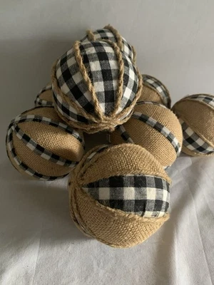 Bolas de trapo de granja Buffalo Check blanco negro tazón tarro rellenos Foto 1 de 4