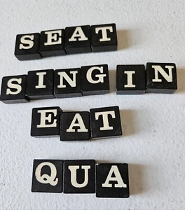 16 Vintage schwarze SCRABBLE Fliesen weiße Buchstaben Landhaus Kern umfunktioniert  - Bild 1 von 6