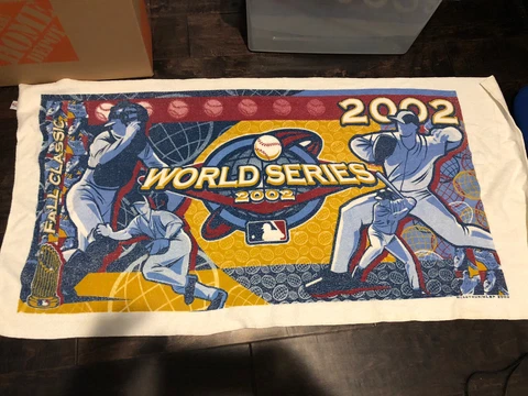 Official 2002 World Series Beach Towel Los Angeles Angels SF Giants RARE Cover