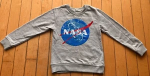 H&M Boys NASA Sweater Sweatshirt Size 6-8 - Picture 1 of 2