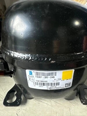 TECUMSEH COMPRESSOR MOD:TSB1380YDS 1/4 HP 115V R-134A - Image 1 of 4