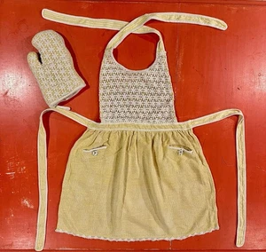 Beautiful Kitchen Apron & Oven Mit Set - Sur La Table - Picture 1 of 6