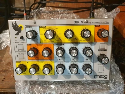 Moog Sirin Analog Messenger of Joy – Synthesizer – top Zustand - Bild 1 von 4
