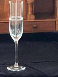 Calvin Klein Crystal Criss Cross Champagnerflöte Glas Neu - Bild 1 von 14