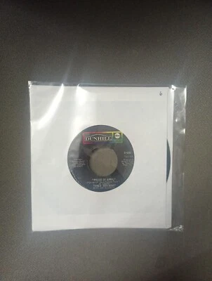 Three Dog Night, The Show Must Go On/ On the Way Back Home Dunhill record 45 RPM - Image 1 of 4