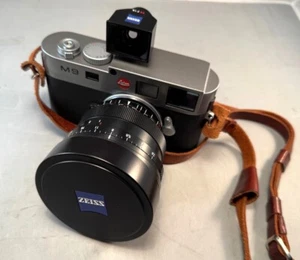 Zeiss Distagon 15 mm f/2.8 T*ZM Lens M Mount NM with 15 mm Zeiss Viewer M. - Picture 1 of 15