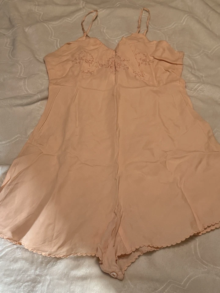 Antique Vtg 1930s Peach Pink Silk Teddy Step-In Embroidered Lingerie Bias Cut - Image 1 of 4
