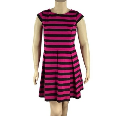 INC International Concepts Size L Dress Pink Black Striped Fit and Flare Foto 1 de 4