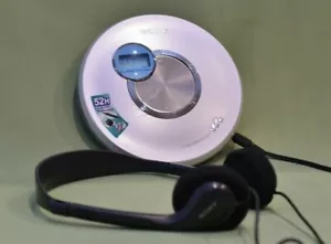 Sony Portable CD Player Walkman D-EJ250 Silver - Picture 1 of 11
