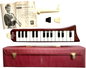 VINTAGE HOHNER MELODICA 27 PIANO KEYBOARD WITH RED CASE & MANUAL MADE IN GERMANY - Picture 1 of 10